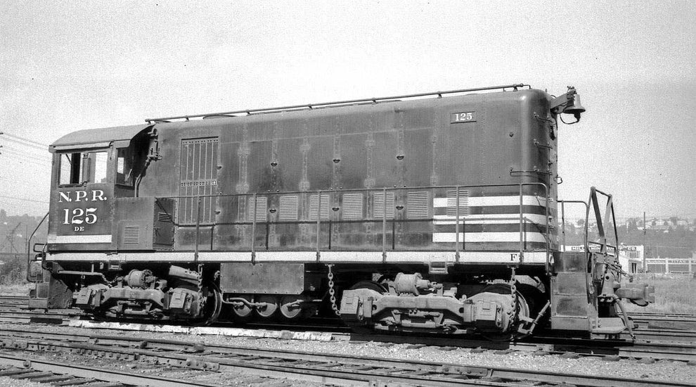Alco HH660 Northern Pacific #125 As Delivered – Division Point